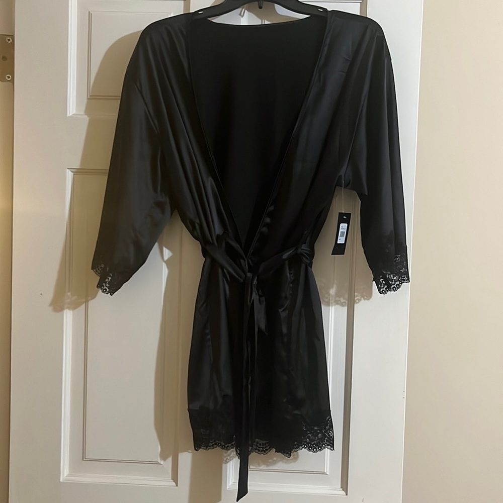Brand New Gorgeous Frederick’s of Hollywood lace trim robe